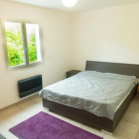 Peaceful Holiday Home In Lezignan-Corbieres With Pool Feriehus
