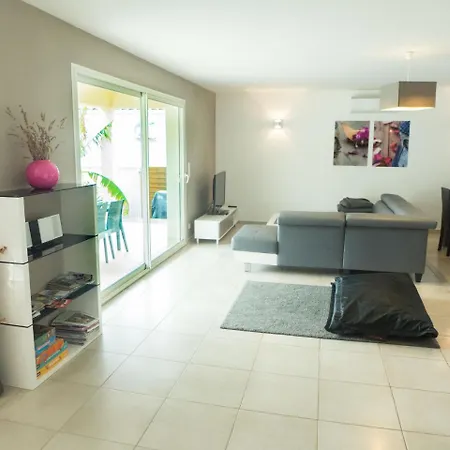 Peaceful Holiday Home In Lezignan-Corbieres With Pool * Lézignan-Corbières